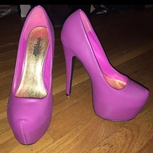 Purple Pumps
